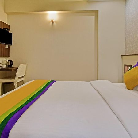 Itsy Hotels Deluxe Inn Chennai Exteriör bild