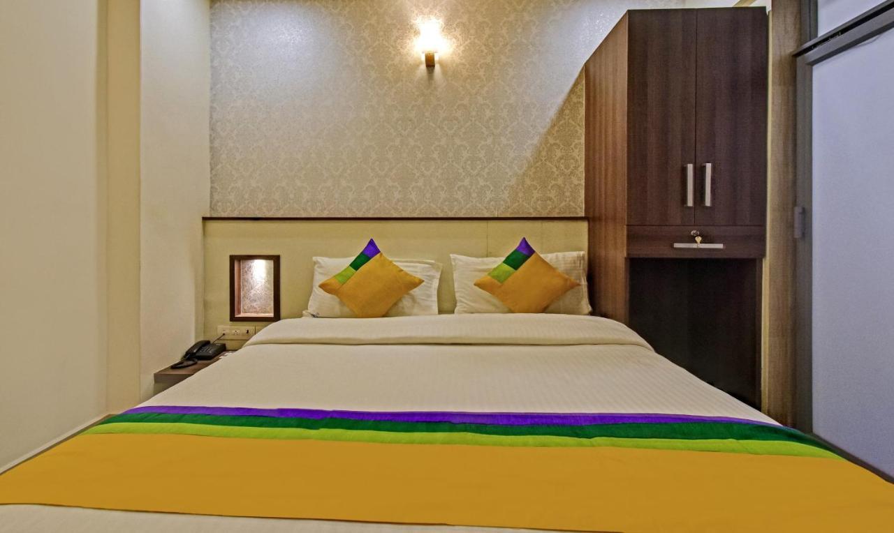 Itsy Hotels Deluxe Inn Chennai Exteriör bild