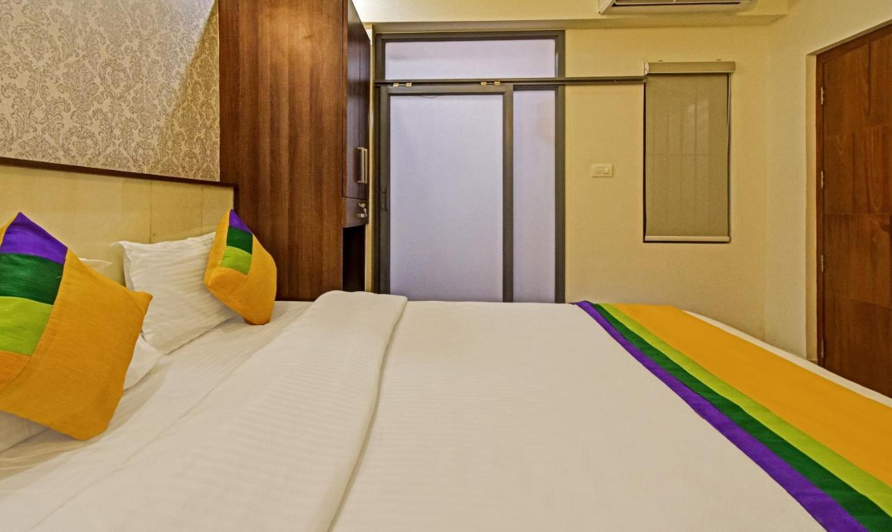Itsy Hotels Deluxe Inn Chennai Exteriör bild