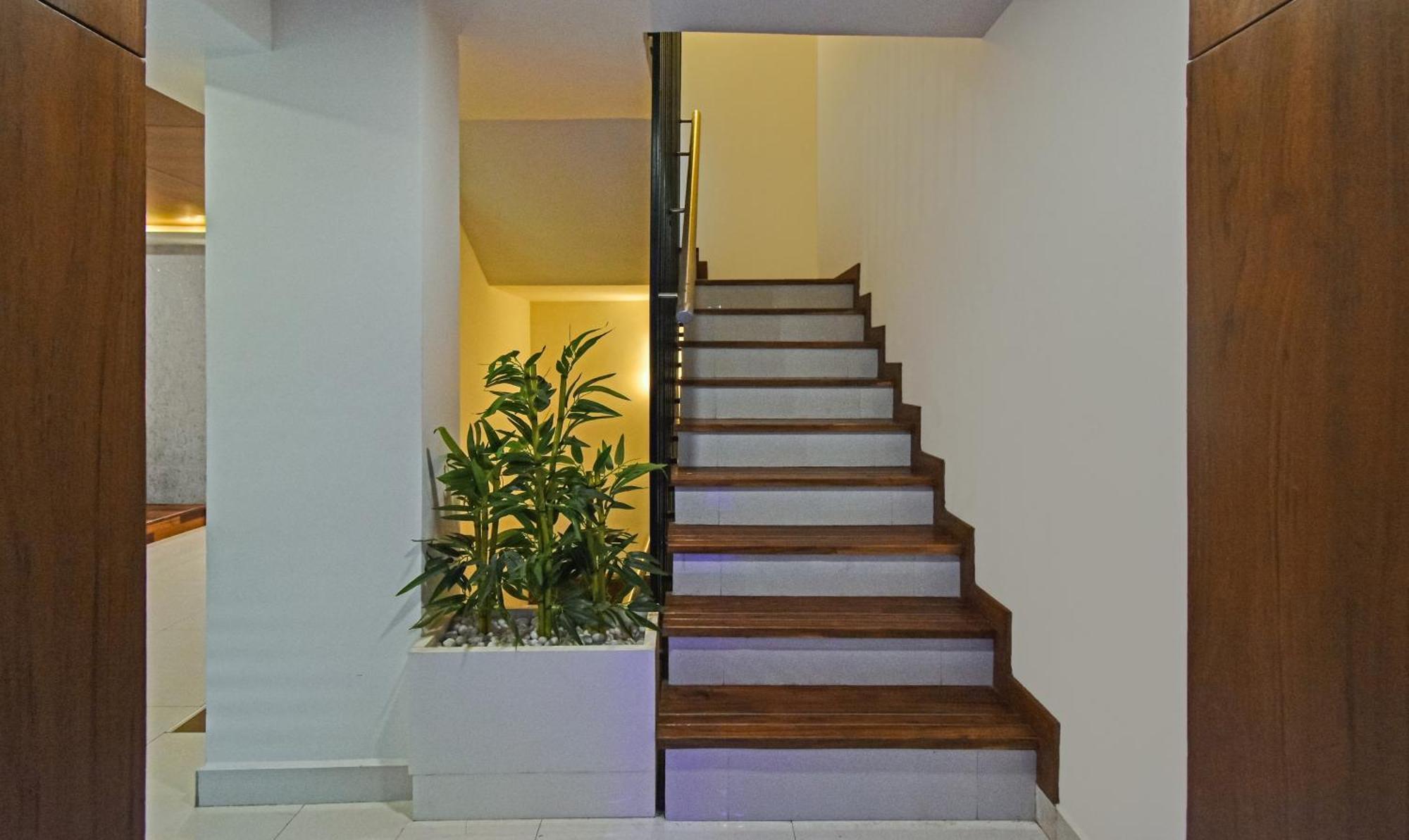 Itsy Hotels Deluxe Inn Chennai Exteriör bild