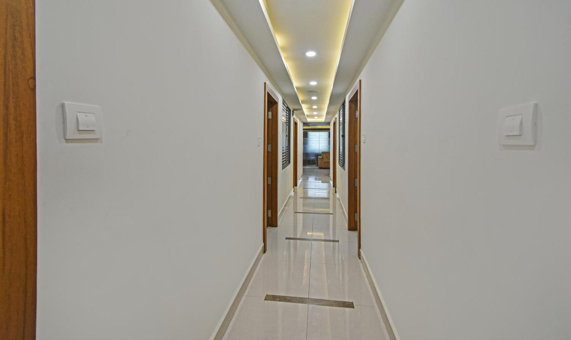 Itsy Hotels Deluxe Inn Chennai Exteriör bild