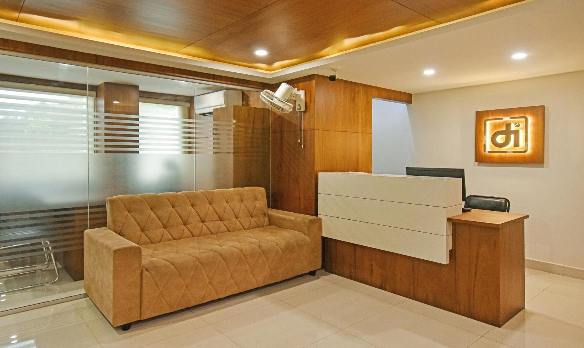 Itsy Hotels Deluxe Inn Chennai Exteriör bild