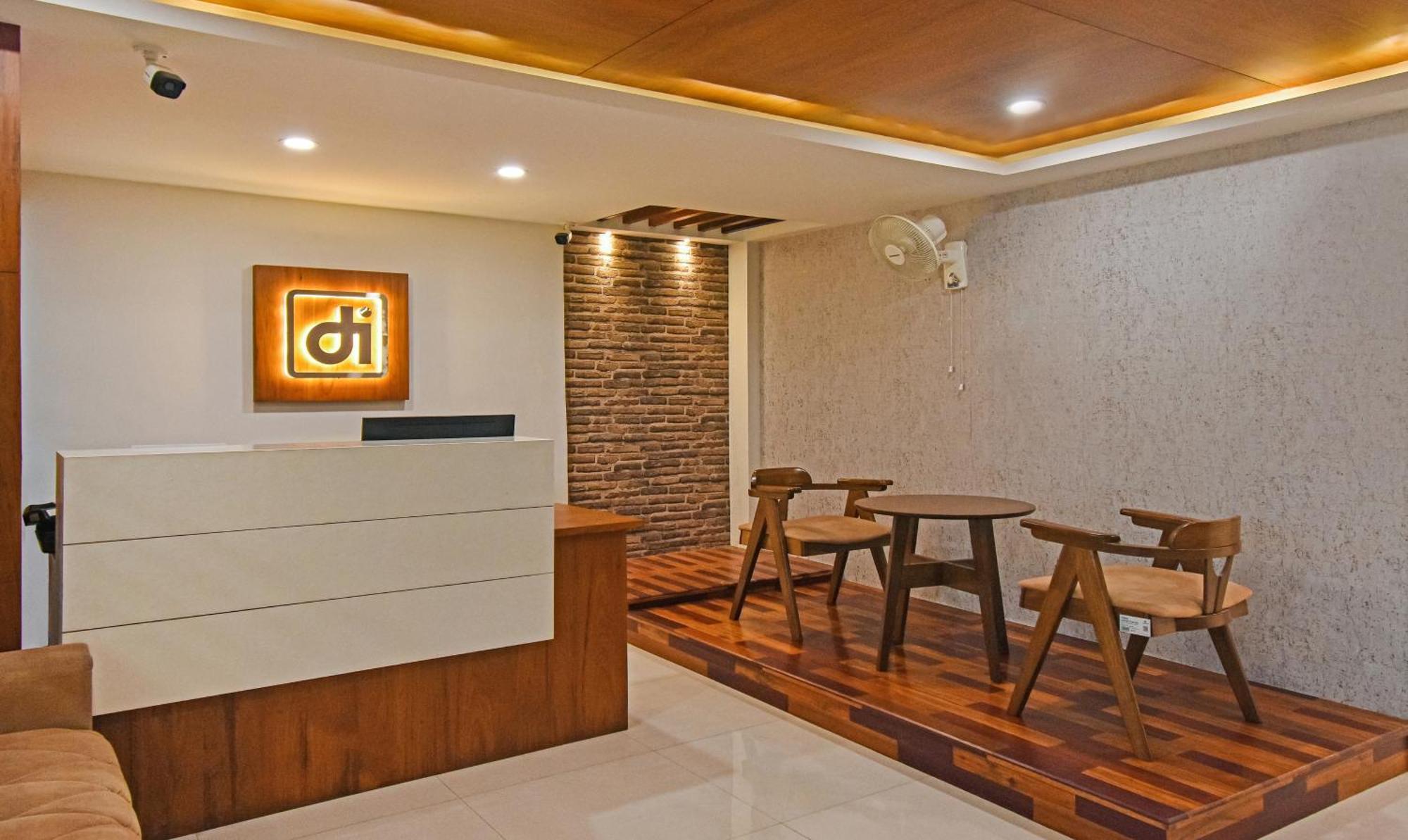 Itsy Hotels Deluxe Inn Chennai Exteriör bild