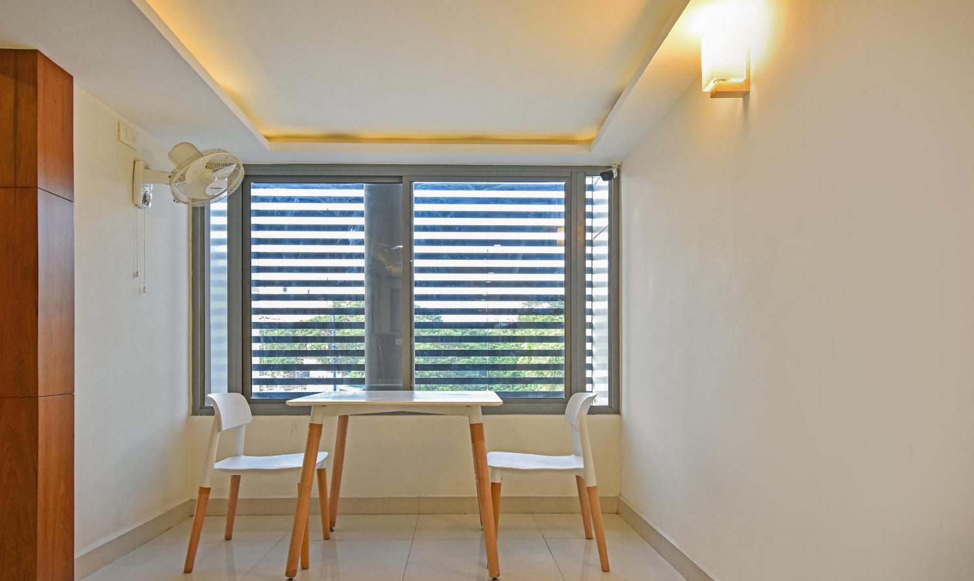 Itsy Hotels Deluxe Inn Chennai Exteriör bild