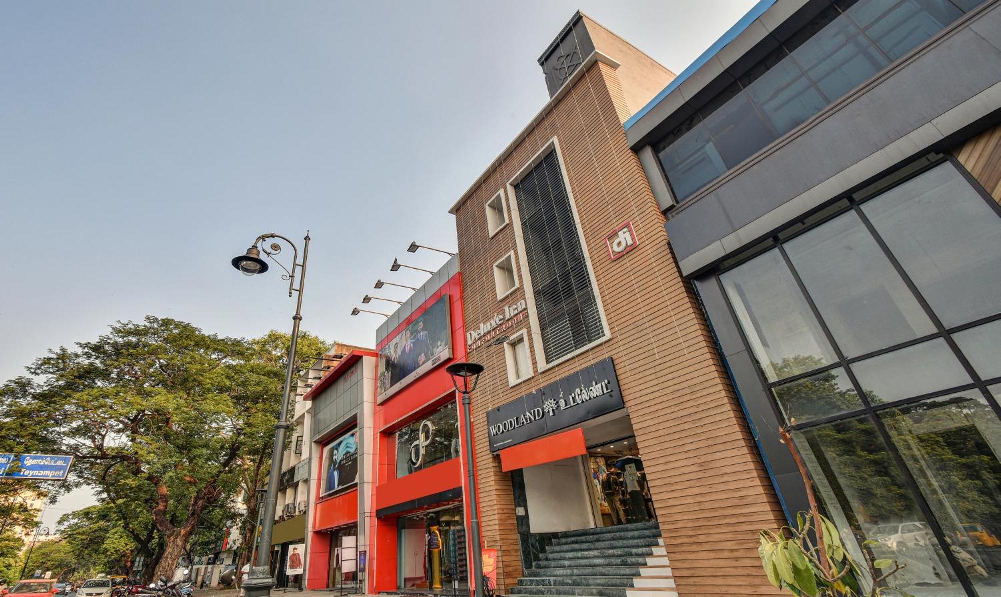 Itsy Hotels Deluxe Inn Chennai Exteriör bild