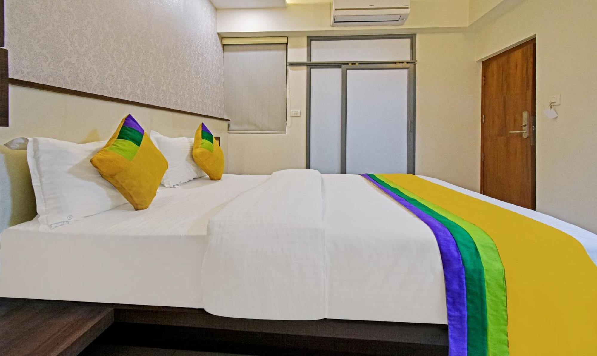 Itsy Hotels Deluxe Inn Chennai Exteriör bild